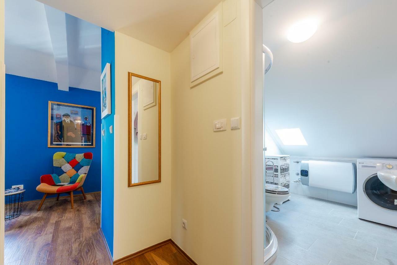 Captain's Place Apartment